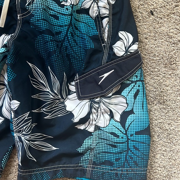 Mens Swim trunks - Picture 2 of 2